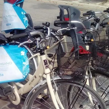Misano מלון
